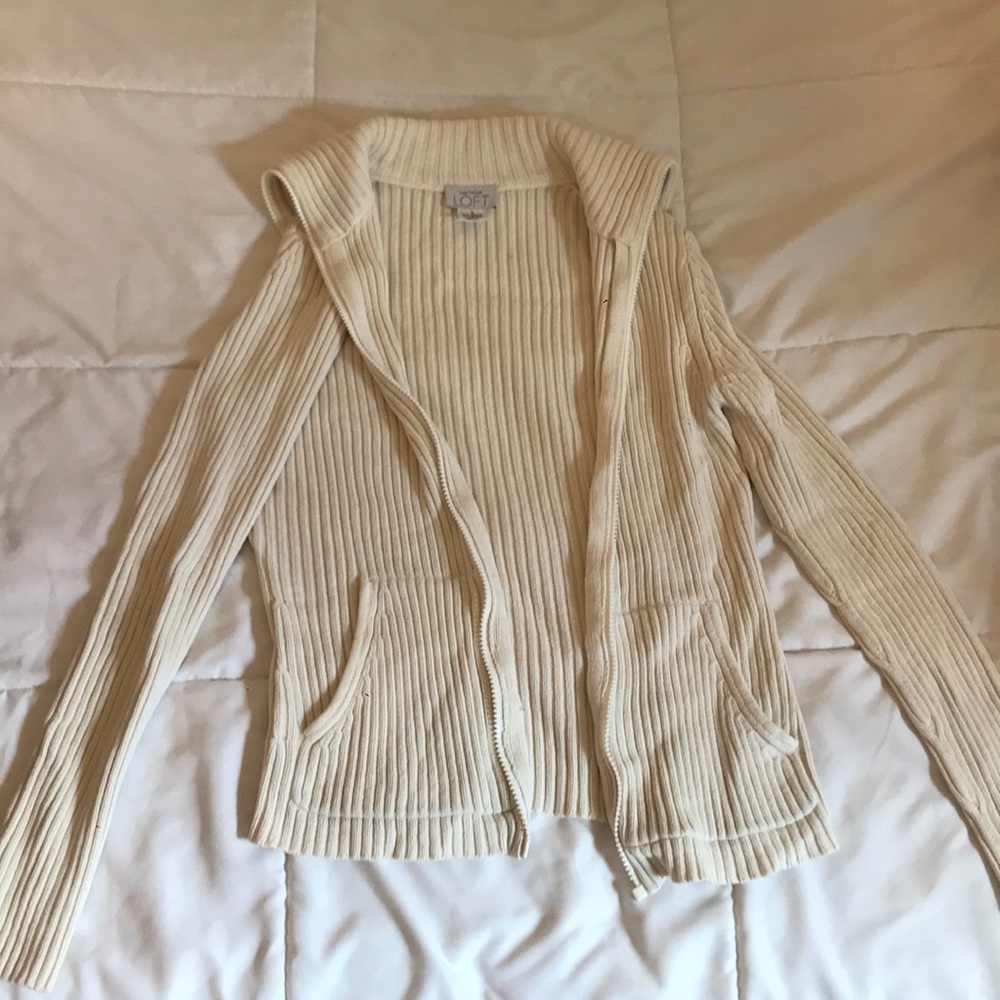 Women’s sweater